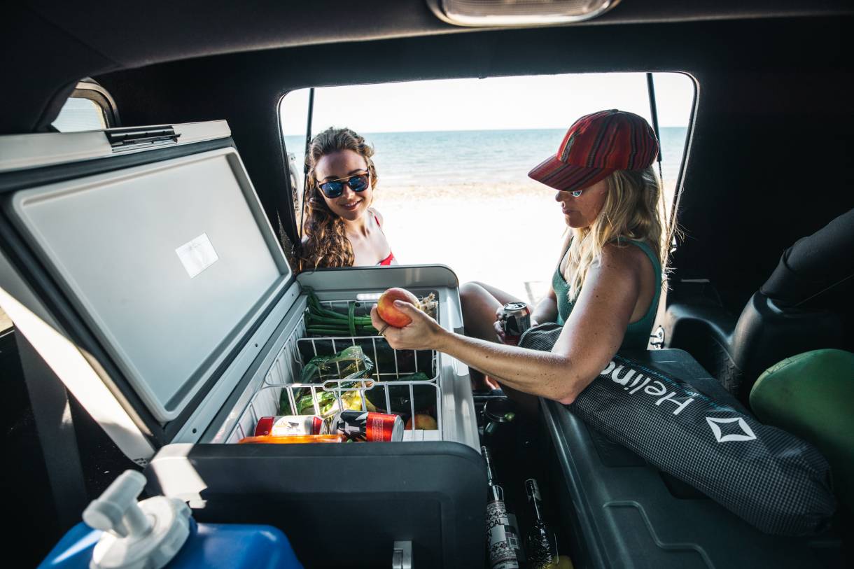 FRIDGES & COOLERS