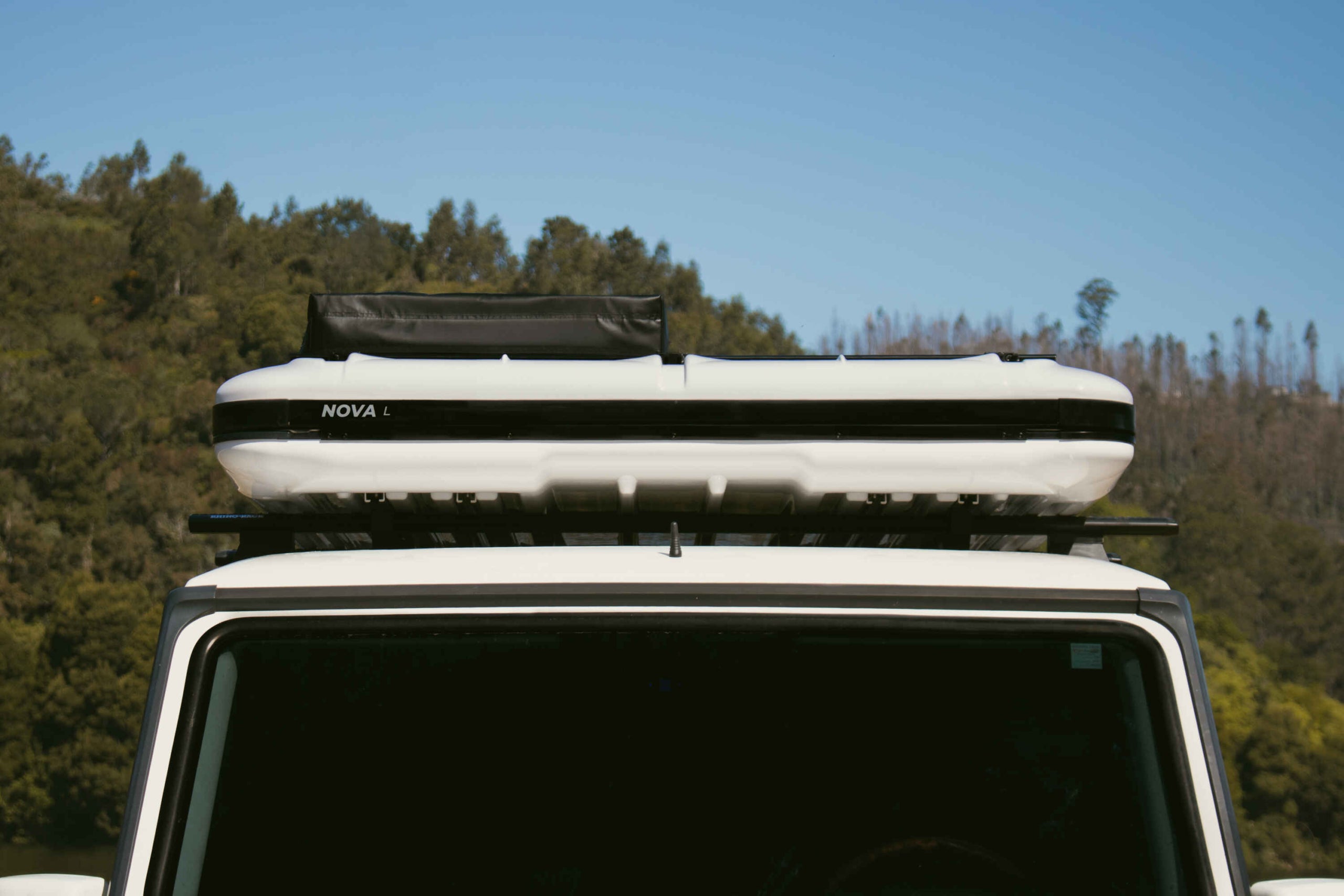 JAMES BAROUD | Nova Hard Shell Roof Top Tent