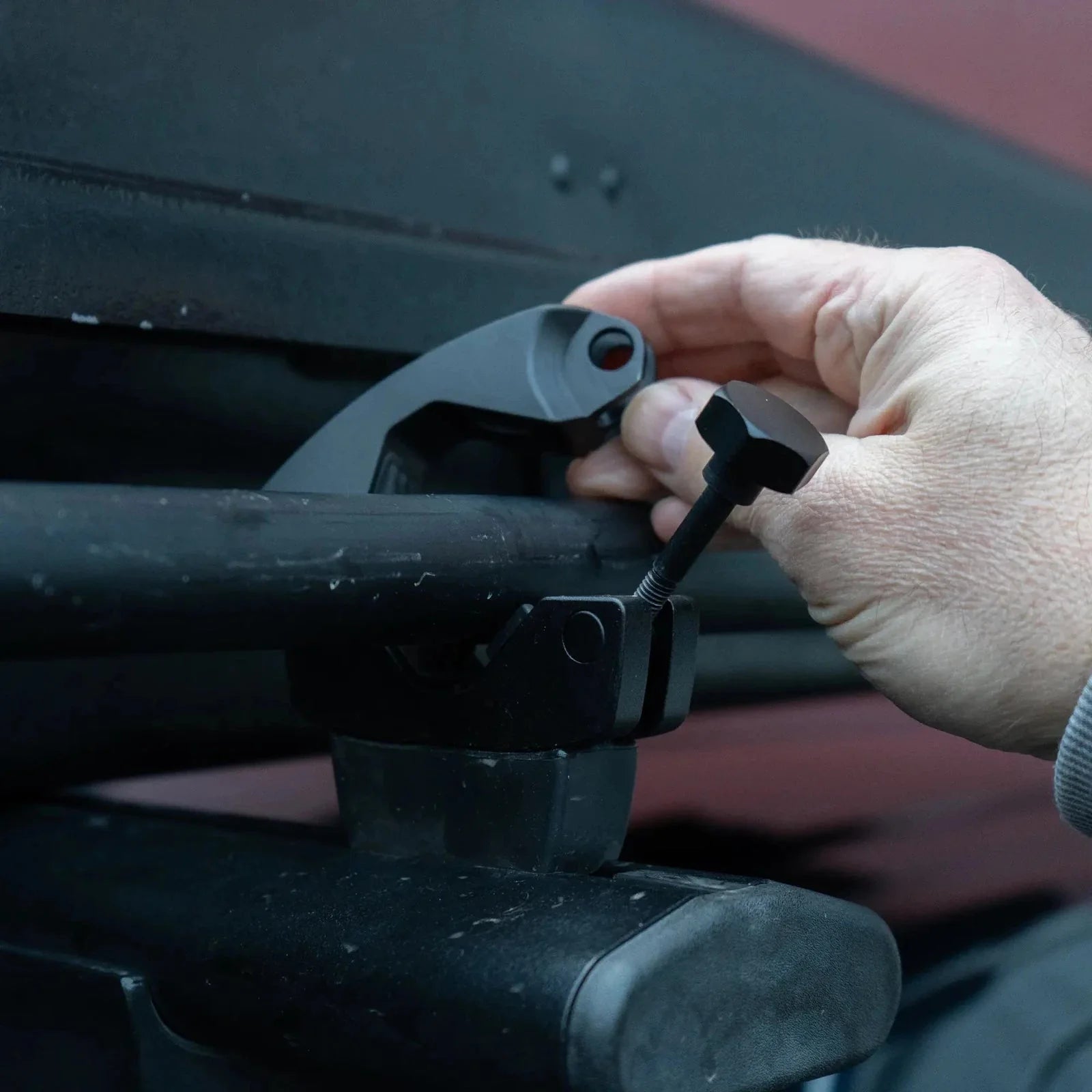 DMOS | Flat Mate Shovel/Axe Mount for Molle Panels and Flat Surfaces (32864)