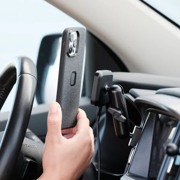 OFFROAM | Chevrolet Colorado & GMC Canyon 2015-2022 Magnetic Qi2 Charging Phone Mount (EE20093)