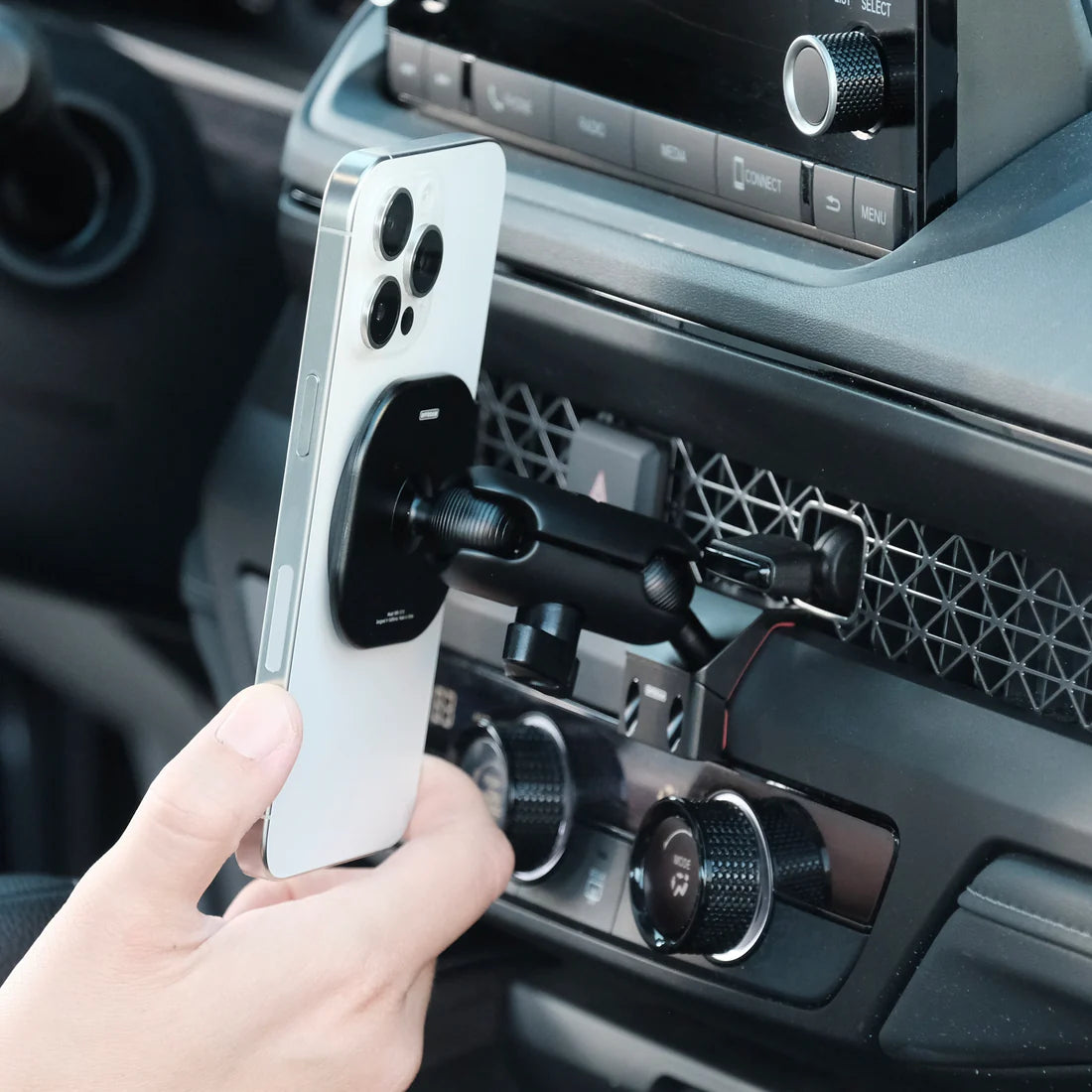 OFFROAM | Honda Accord 2023-2026 MagSafe-compatible Phone Mount