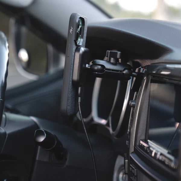 OFFROAM | 4Runner 4th Gen 2003-2009 Magnetic Qi2 Charging Phone Mount (EE20098)