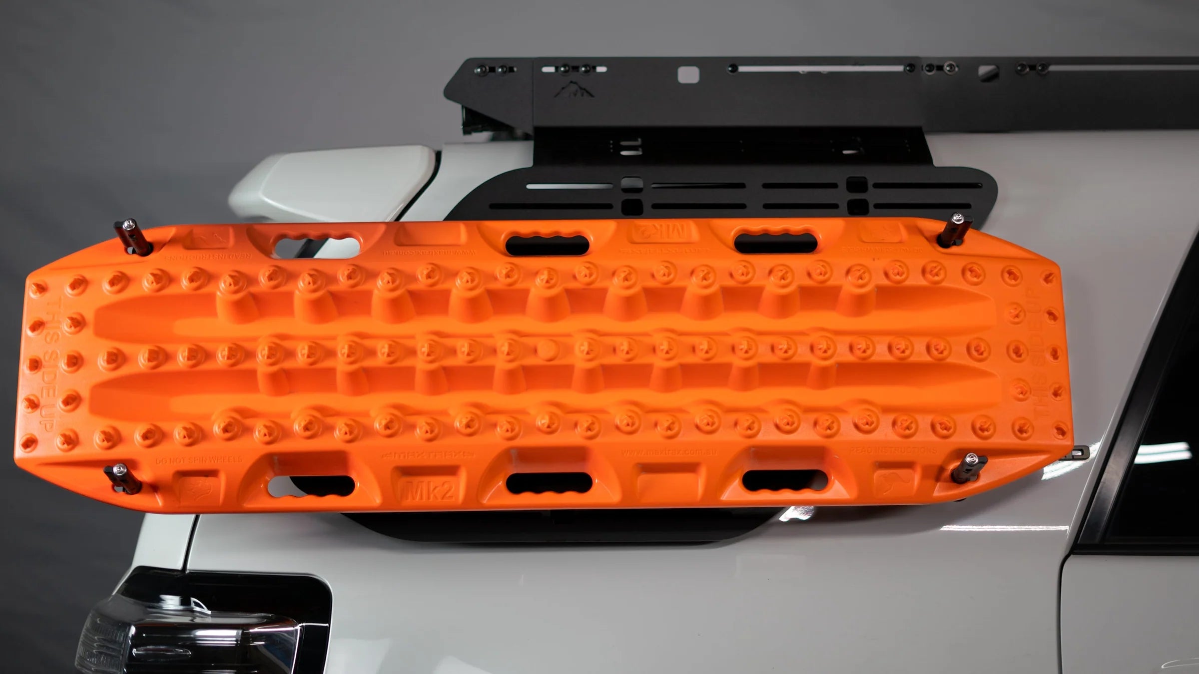 SHERPA EQUIPMENT | Window Panel Traction Board Mounts (581040)