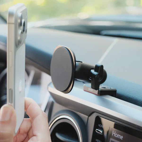 OFFROAM | Tacoma 2016-2023 MagSafe-compatible Phone Mount, Dashboard