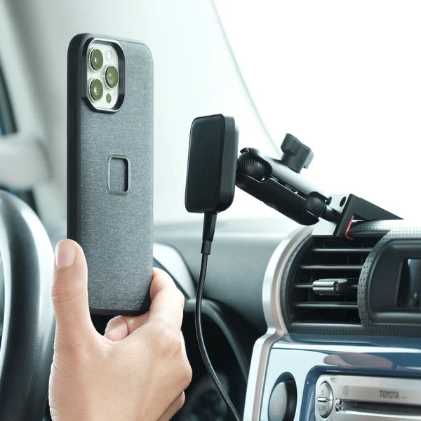 OFFROAM | Toyota FJ Cruiser 2007-2014 Magnetic Qi2 Charging Phone Mount (EE20065)