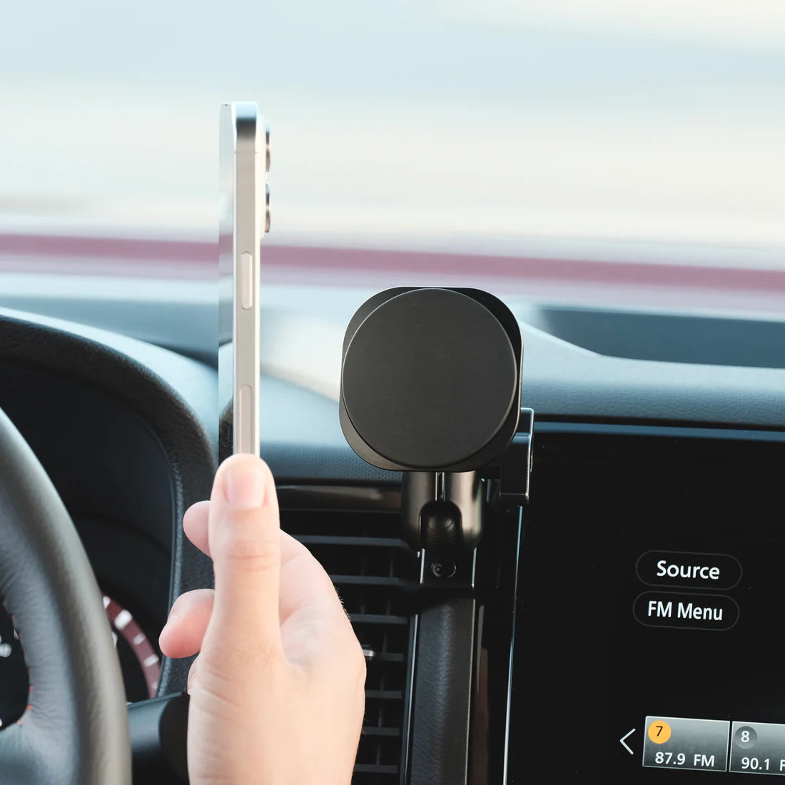OFFROAM | Nissan Frontier 2022-2024 MagSafe-compatible Phone Mount, Dashboard Side