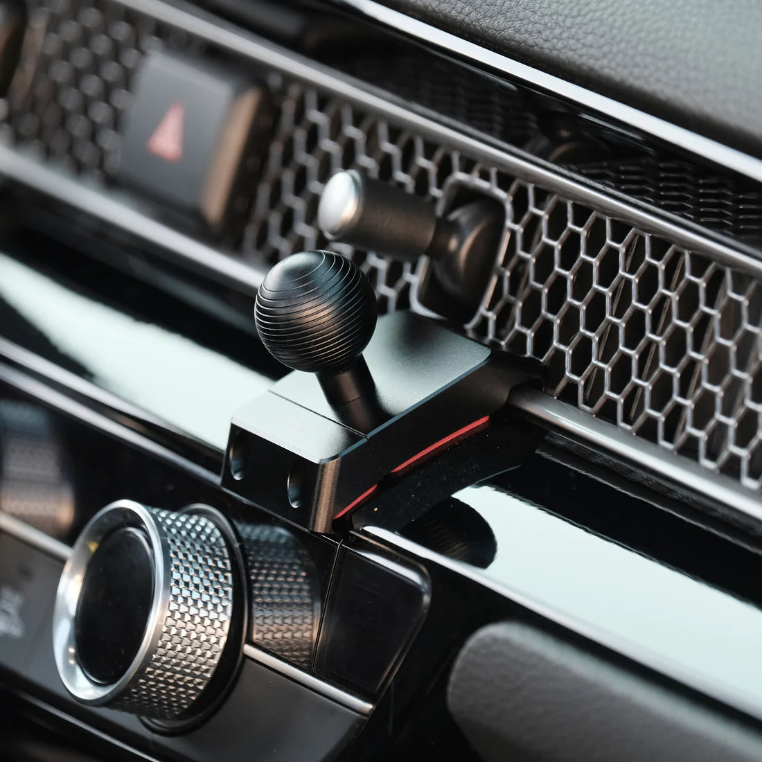 OFFROAM | Honda Civic 2022-2025 & CR-V 2023-2025 Mounting Base (EE10105)