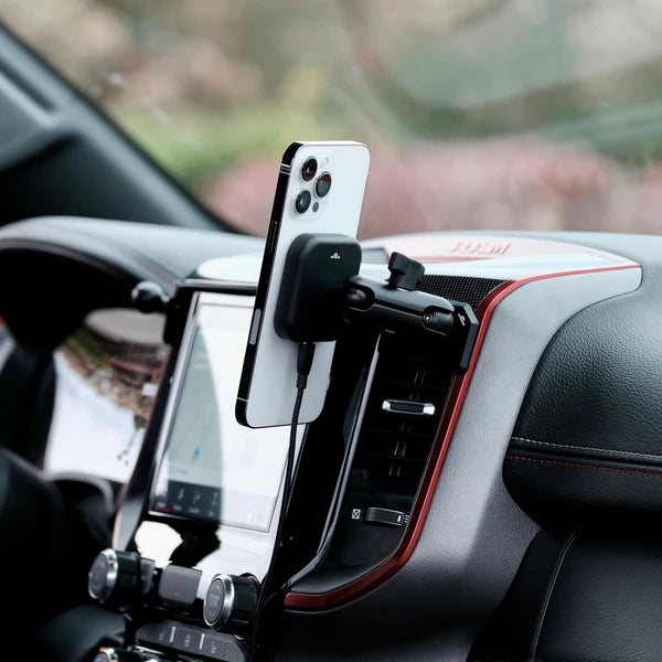 OFFROAM | Ram 1500/2500/3500 2019-2025 Magnetic Qi2 Charging Phone Mount (EE20038)