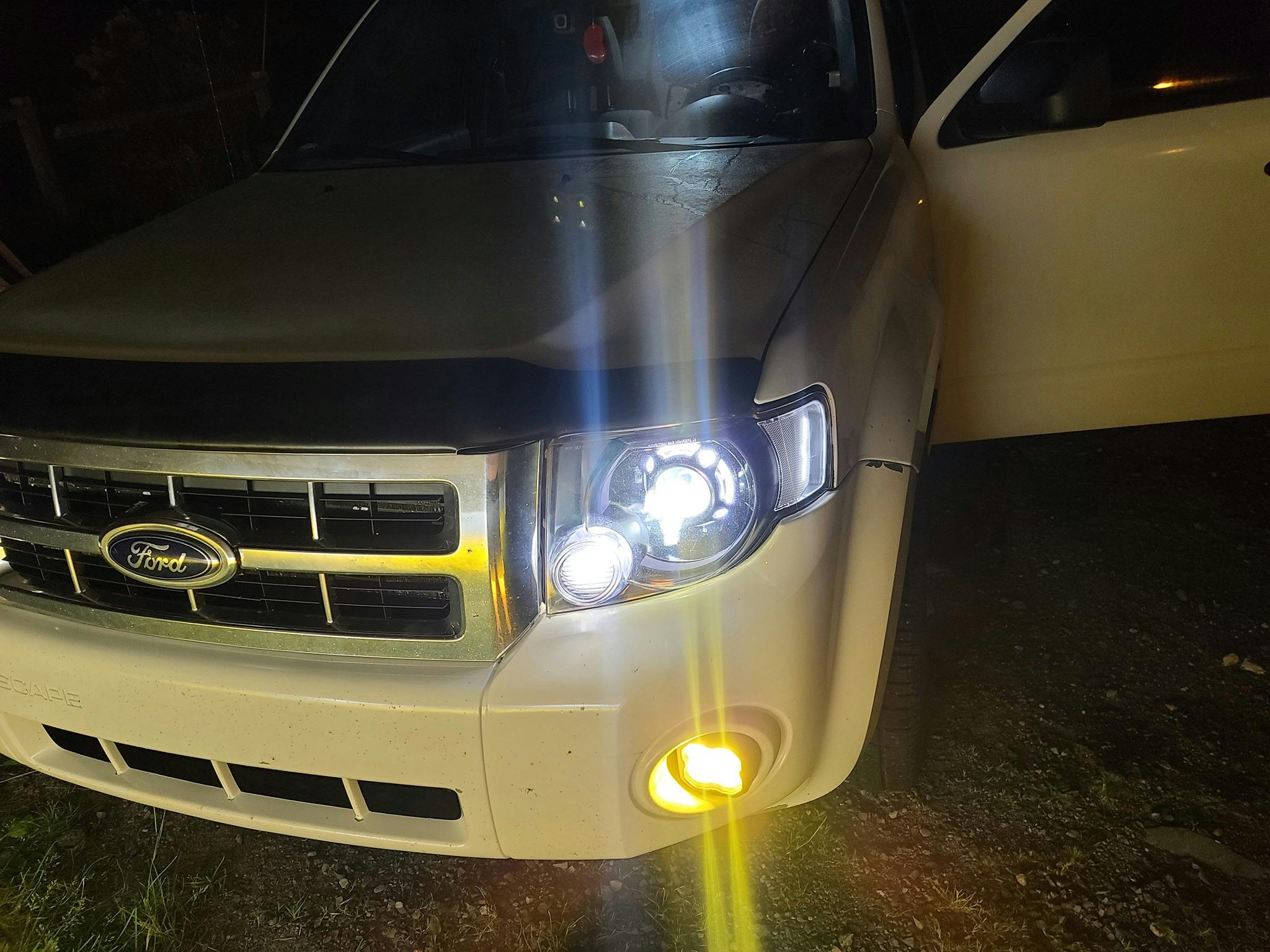 DIODE DYNAMICS | Ford Escape 2007-2009 SS3 LED Fog Light Kit