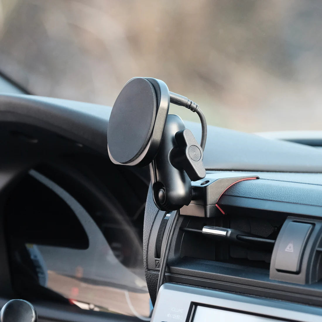 OFFROAM | Subaru BRZ 2022-2025 & Toyota GR86 2022-2025 MagSafe Phone Mount