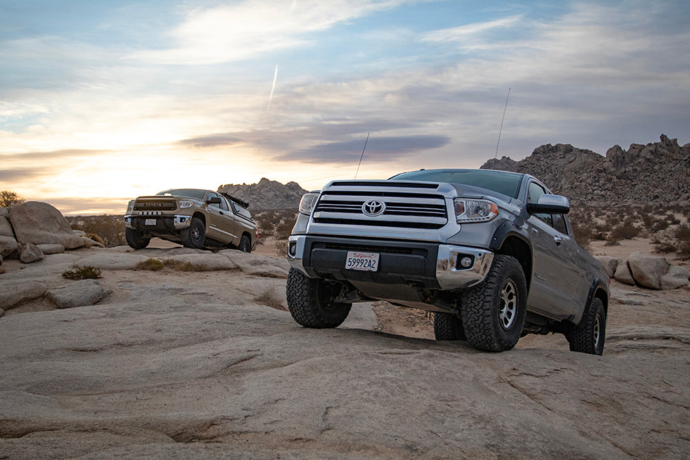 TOTAL CHAOS FABRICATION | Tundra 2nd Gen (2007 - 2021) Mid Travel Lift Kit W/ Front And Rear 2.5 Inch Diameter Adjustable Shocks (07-25-K3A)
