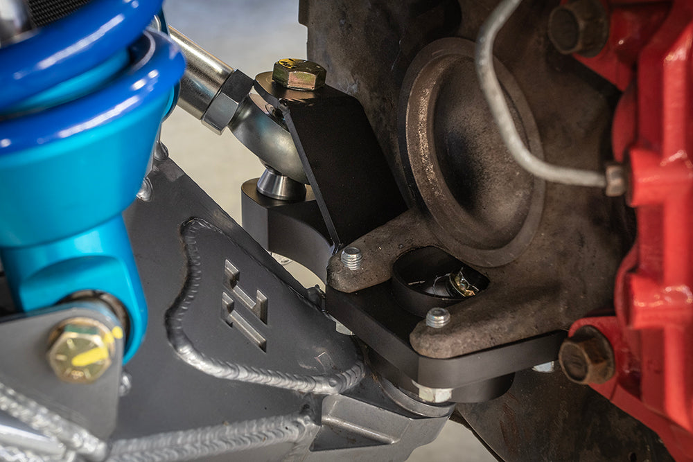 TOTAL CHAOS FABRICATION | Tacoma 1st Gen (1996 - 2004) Lower Uniball Conversion - Tc Heim Steering (96140-H)