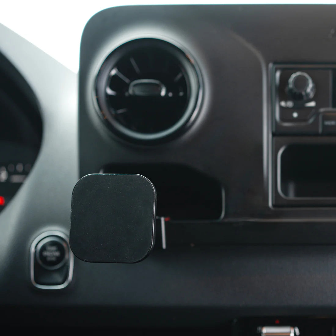 OFFROAM | Mercedes-Benz Sprinter 2019-2025 MagSafe Phone Mount