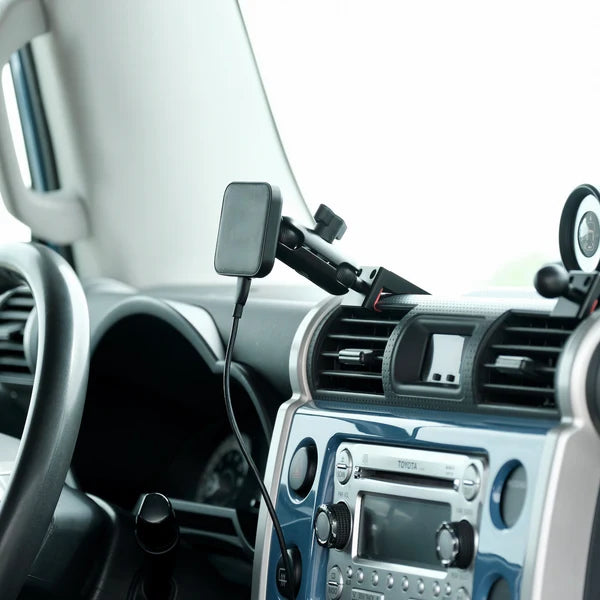 OFFROAM | Toyota FJ Cruiser 2007-2014 Magnetic Qi2 Charging Phone Mount (EE20065)