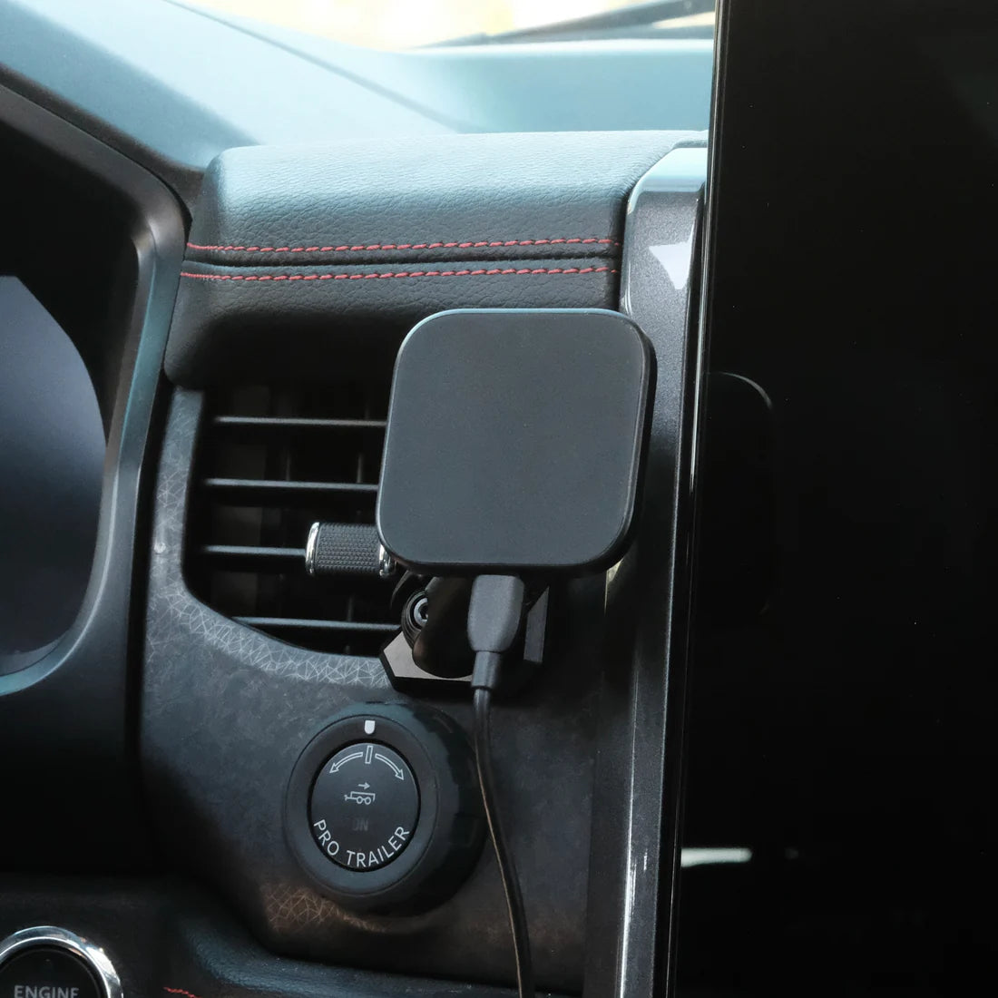 OFFROAM | Ford F-150 Lightning 2022-2024 (Lariat & Platinum) | Ford Expedition 2022-2024 Magnetic Qi2 Charging Phone Mount (EE20130)