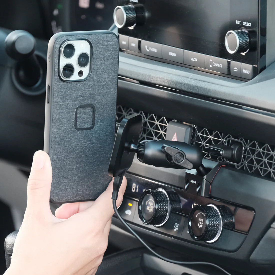 OFFROAM | Honda Accord 2023-2025 Magnetic Qi2 Charging Phone Mount (EE20162)