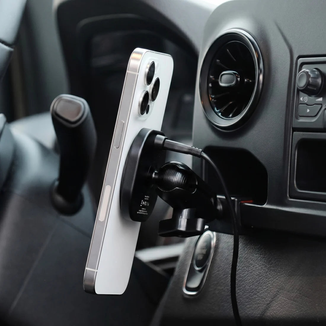 OFFROAM | Mercedes-Benz Sprinter 2019-2026 MagSafe-compatible Phone Mount