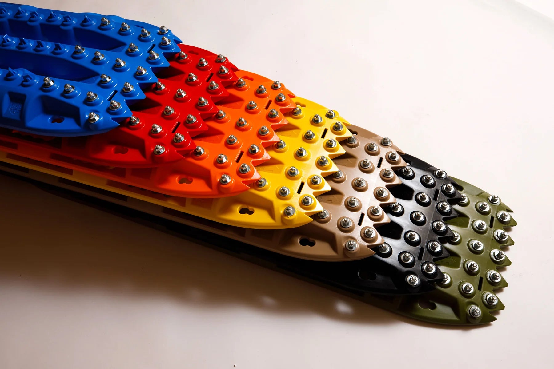 ACTIONTRAX | Metal Teeth Recovery Boards OD Green (Pair) - Extreme Traction Mats