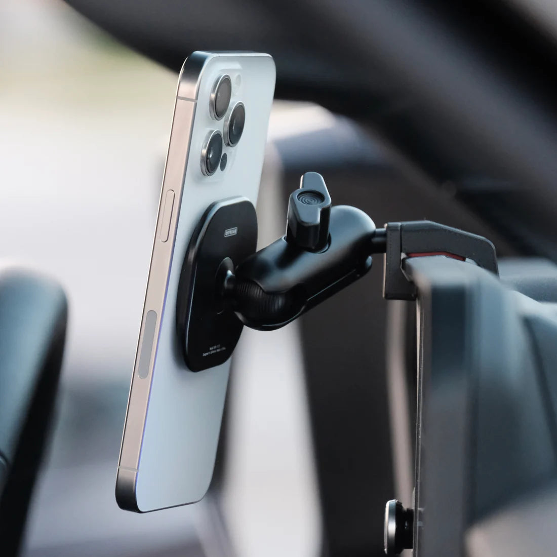 OFFROAM | Toyota Land Cruiser 250 Series 2024-2025 MagSafe Phone Mount (EE20164)