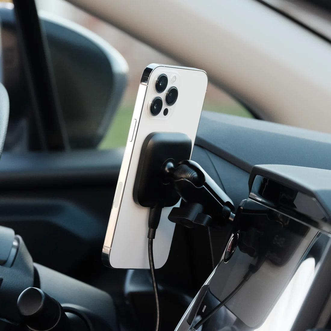 OFFROAM | Subaru Crosstrek 2024-2025 | Impreza 2024 | WRX 2022-2024 Magnetic Qi2 Charging Phone Mount (EE20137)