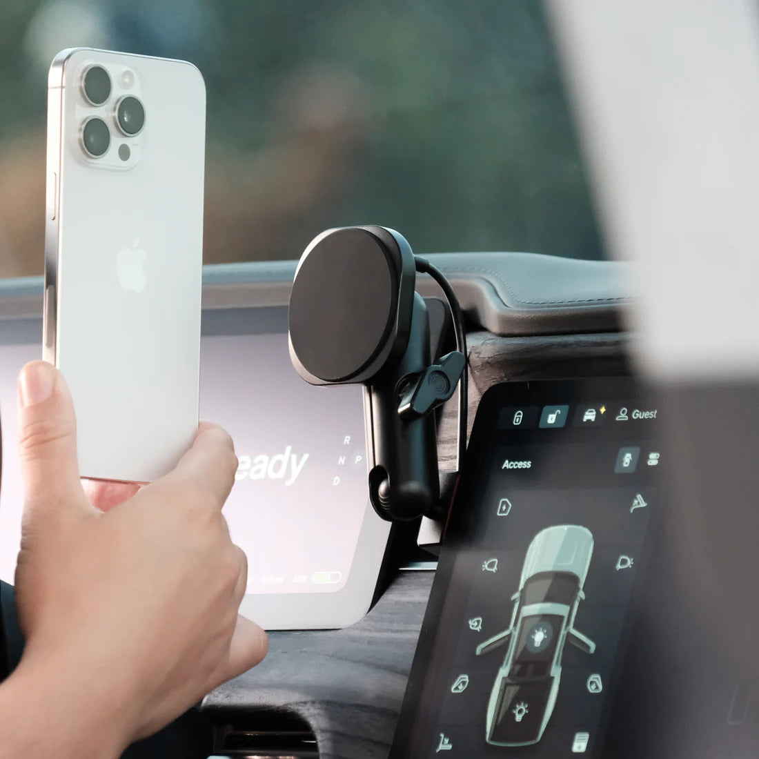OFFROAM | Rivian R1T | R1S 2022-2026 MagSafe-compatible Phone Mount