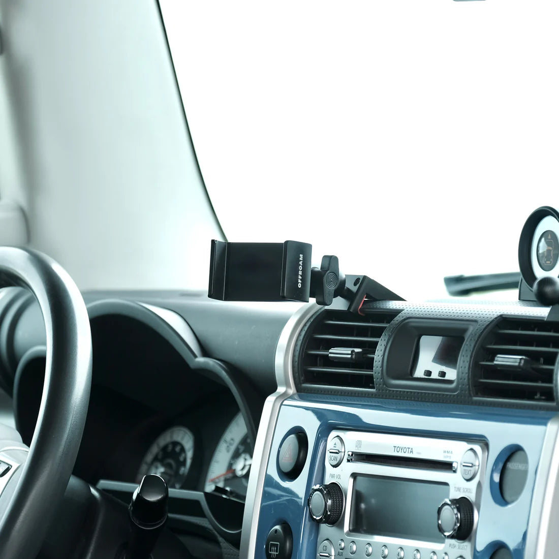 OFFROAM | Toyota FJ Cruiser 2007-2014 Phone Mount (EE20064)