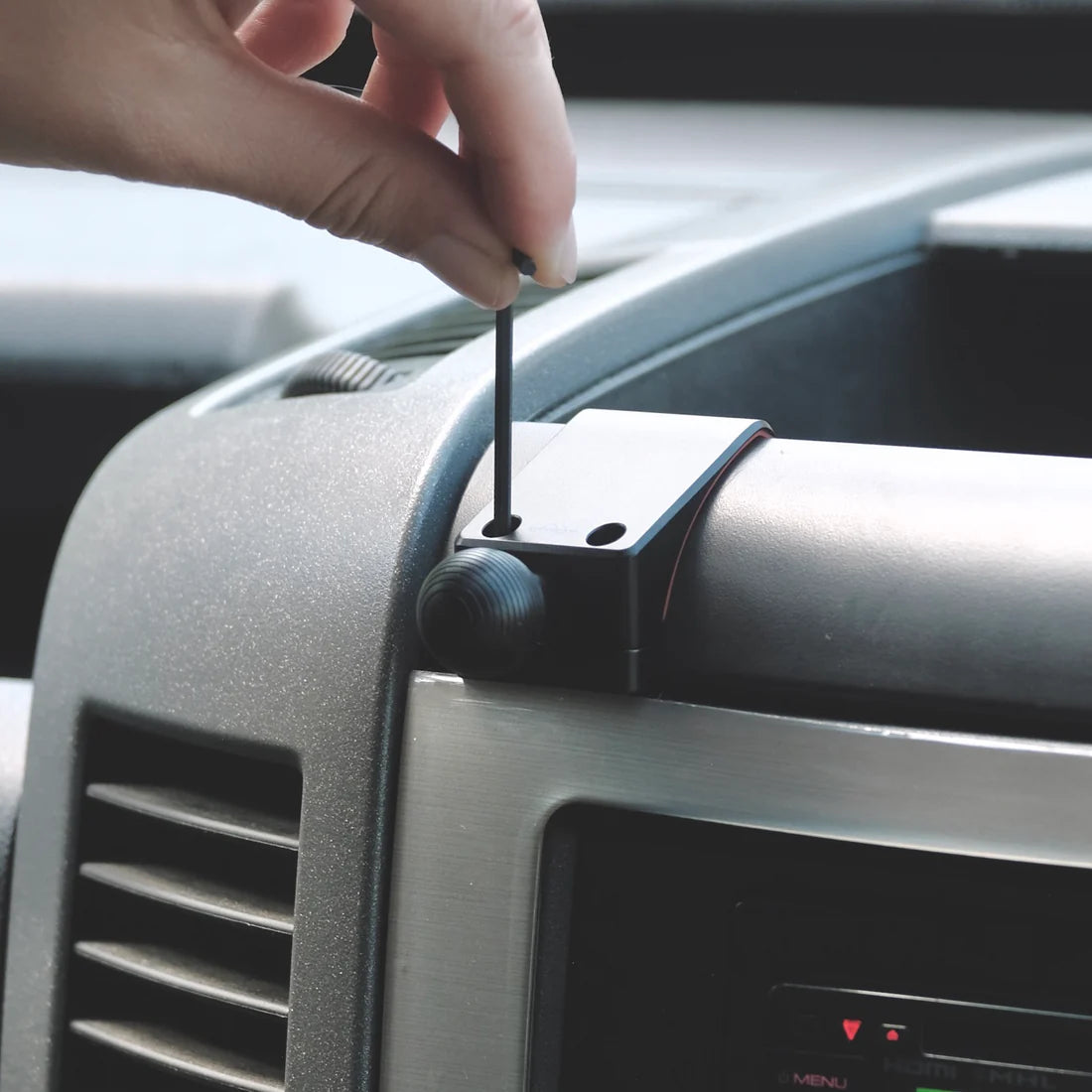 OFFROAM | Mercedes-Benz Sprinter 2007-2018 MagSafe Phone Mount (EE20170)