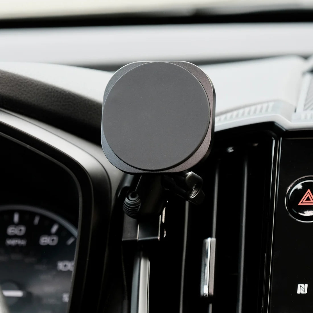OFFROAM | Subaru Ascent 2023-2026 MagSafe-compatible Phone Mount