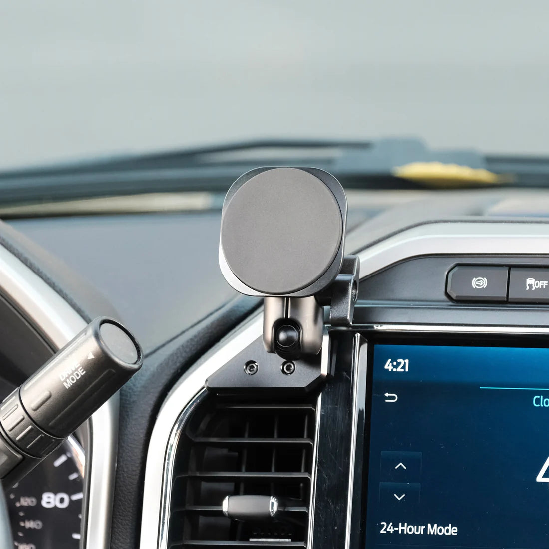 OFFROAM | Ford Super Duty 2022 (12in. SYNC4 Touchscreen) MagSafe Phone Mount