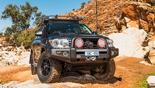 ARB 4X4 | Land Cruiser 100 Series Sahara Deluxe Bumper (3913160)