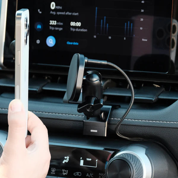 OFFROAM | Toyota RAV4 2019-2025 MagSafe-compatible Phone Mount