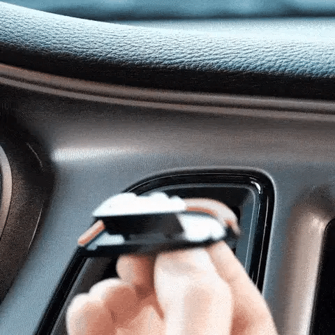 OFFROAM | Dodge Challenger 2015-2023 MagSafe-compatible Phone Mount