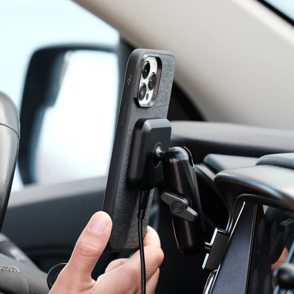 OFFROAM | Chevrolet Colorado & GMC Canyon 2015-2022 Magnetic Qi2 Charging Phone Mount (EE20093)