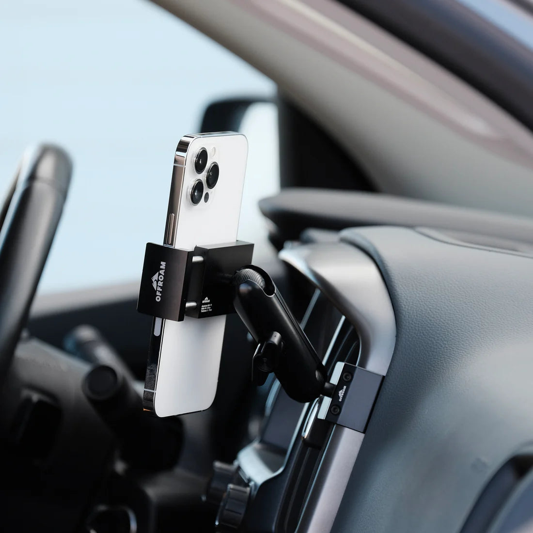 OFFROAM | Chevrolet Colorado & GMC Canyon 2015-2022 Phone Mount (EE20073)