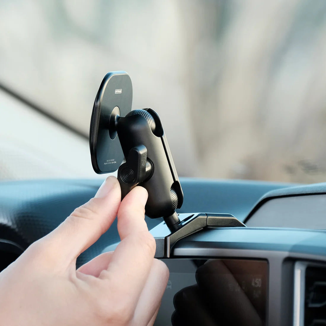 OFFROAM | Ford Ranger 2024-2025 MagSafe-compatible Phone Mount