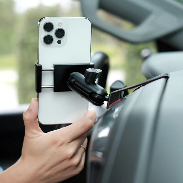 OFFROAM | Chevrolet Silverado 2019-2024 | Silverado HD 2020-2024 and GMC Sierra 1500 2019-2021 | Sierra HD 2020-2023 with 7-in.|8-in. display Phone Mount (EE20058)