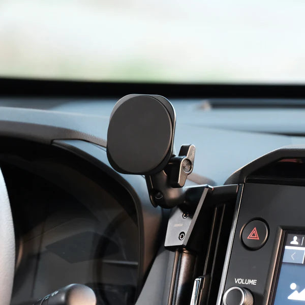 OFFROAM | Subaru Forester 2025-2026 MagSafe-compatible Phone Mount
