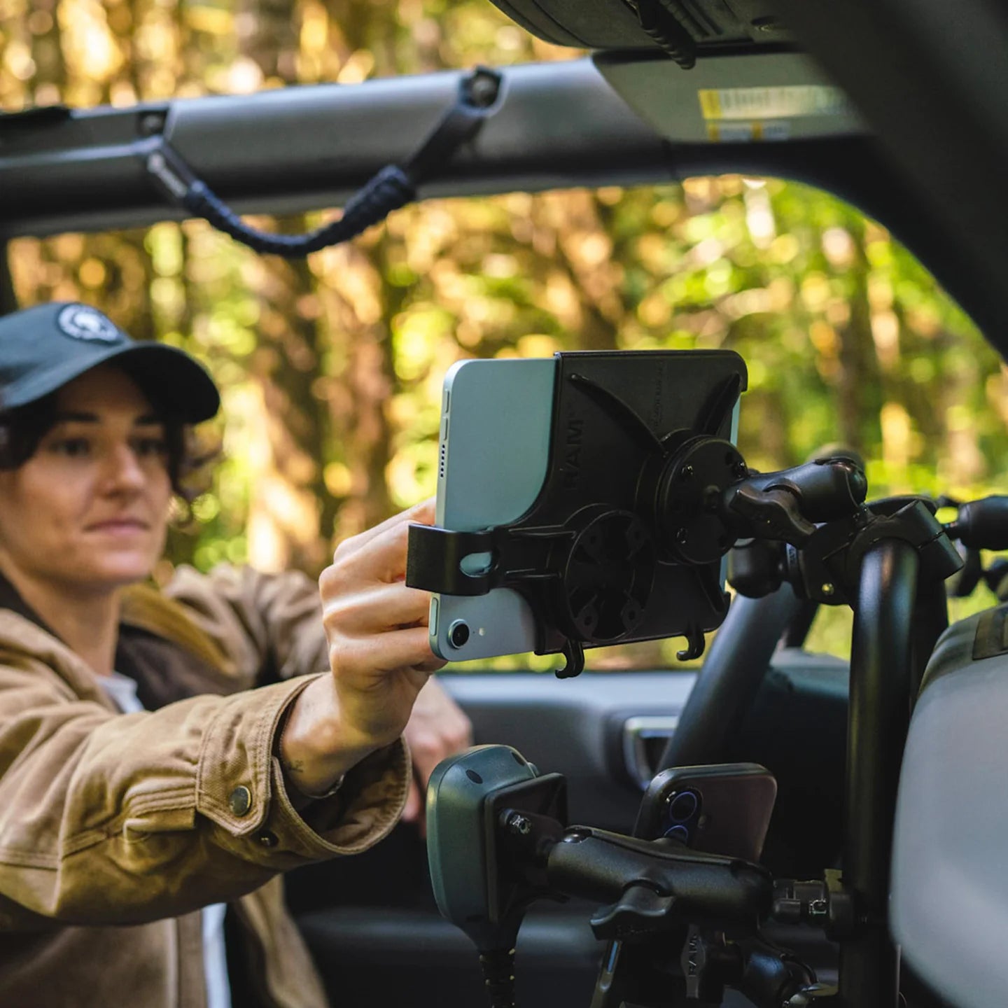 RAM MOUNTS | RAM EZ-Roll'r Cradle for Apple iPad mini (A17 Pro) & mini 6