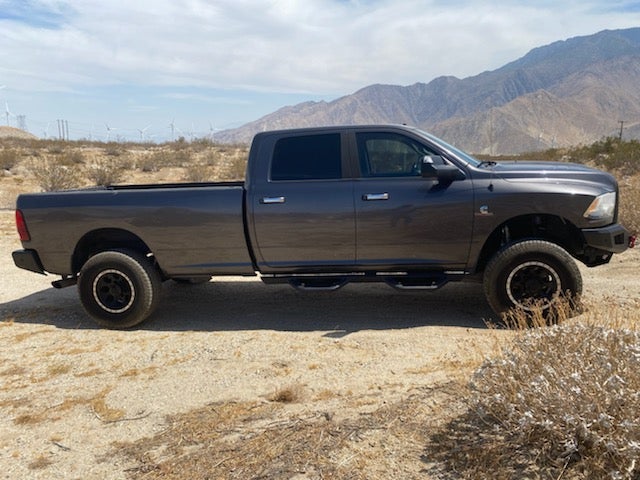 BODY ARMOR 4X4 | RAM 5500 & 4500 & 3500 & 2500 & 1500 2009-2018 Classic Body Style Crew Cab Ambush Side Steps (DG-4201)