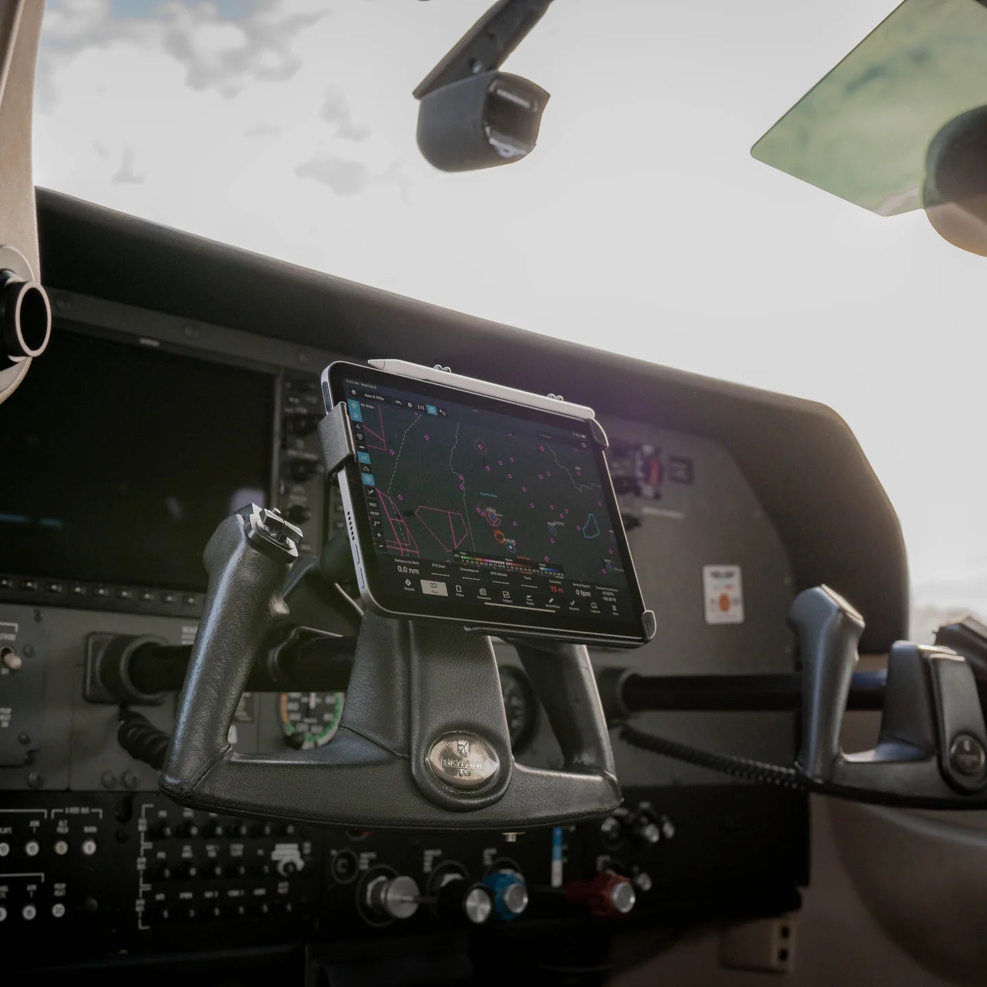 RAM MOUNTS | RAM Yoke Clamp Mount for Apple iPad mini (A17 Pro) & mini 6