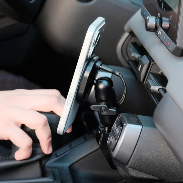 OFFROAM | Toyota RAV4 2026 MagSafe-compatible Phone Mount, Center Console