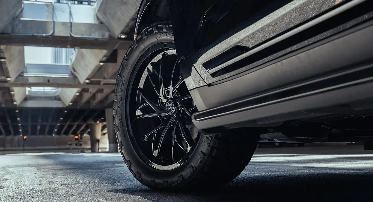 METHOD RACE WHEELS | 801 Markdown Gloss Black Milled Single Raised Wheel (MR80129016512N)
