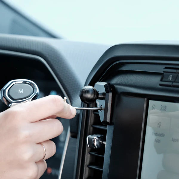 OFFROAM | Ford F-150 2021-2025 | F-250/F-350 2023-2025 | F-150 Lightning (XL & PRO) 2022-2024 Phone Mount (EE20015)