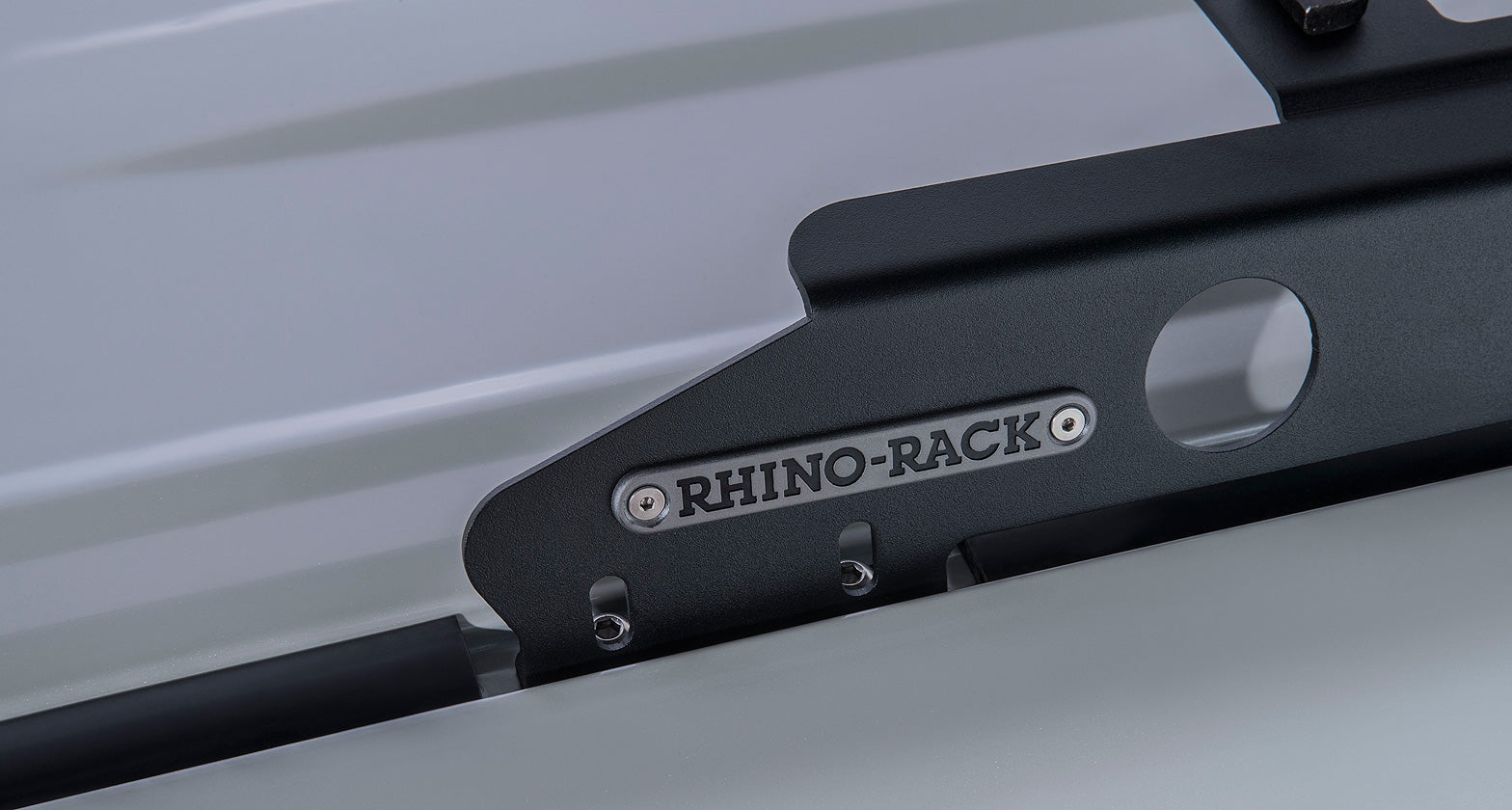 RHINO RACK | Backbone Mounting System - Toyota 200 Series (RTLB3)