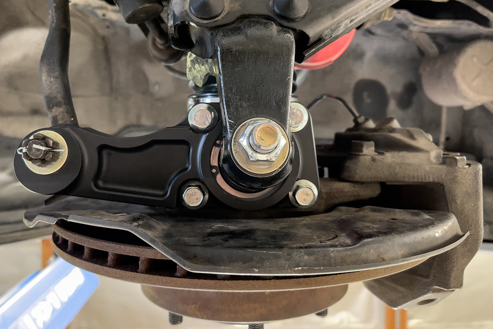 TOTAL CHAOS FABRICATION | Tacoma 1st Gen (1996 - 2004) Lower Uniball Conversion - Oe Tie Rod (96140-TAC)