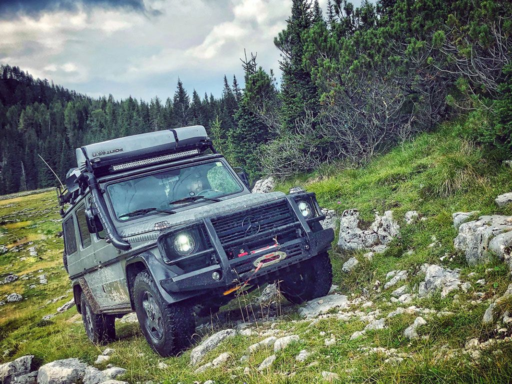 FRONT RUNNER | Mercedes-Benz Gelandewagen G Class 1979-2017 Slimline II Roof Rack Kit / Tall (KRGWT04L)
