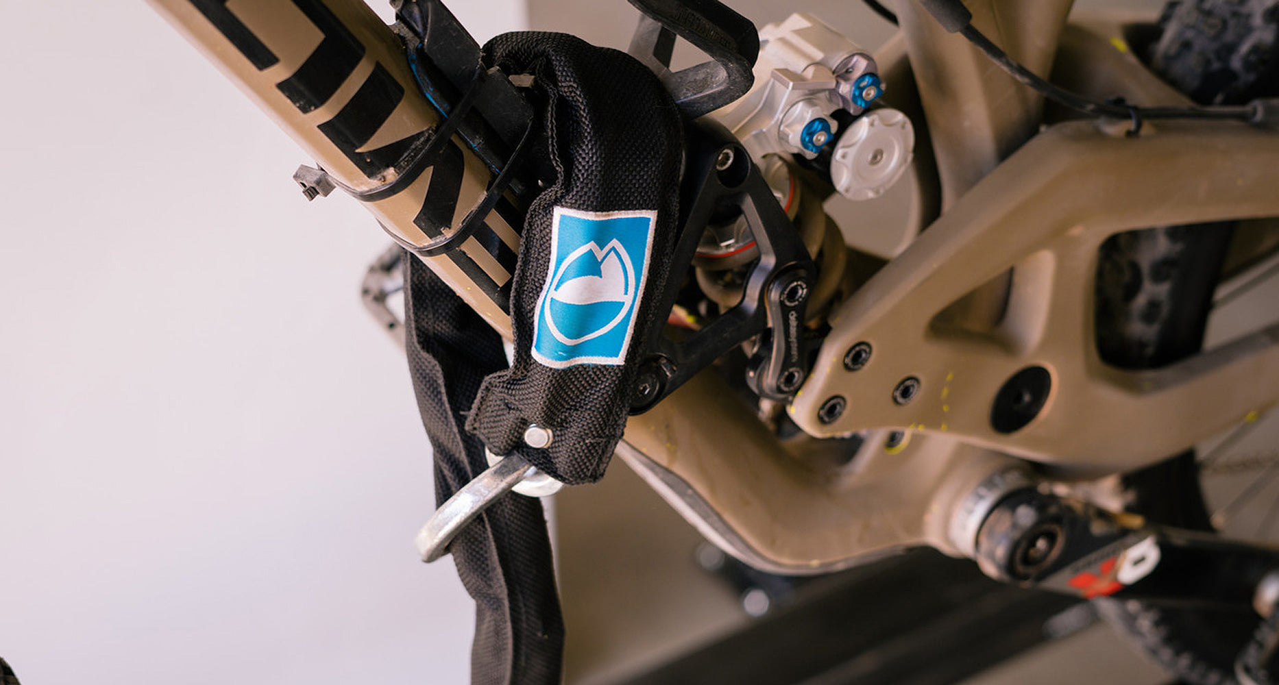 RHINO RACK | RockyMounts GuideRail 2" (10255)