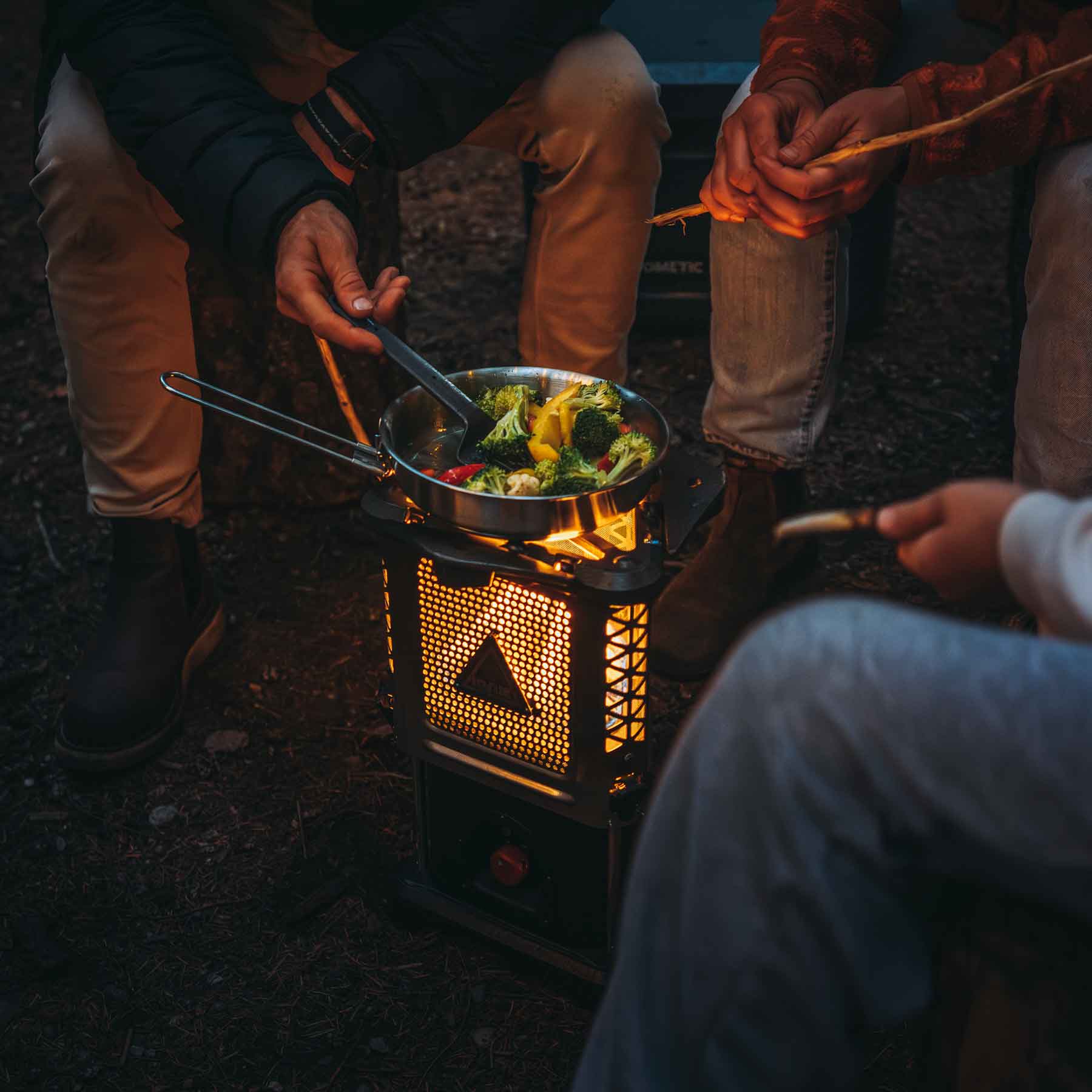IGNIK OUTDOORS | Skullet Portable Heater Stove