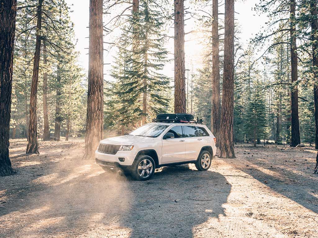 FRONT RUNNER | Jeep Grand Cherokee WK2 2011-2021 Slimline II Roof Rack Kit (KRJG012T)
