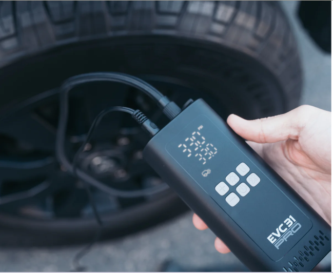 VIAIR | Every Vehicle Carry™ EVC31 PRO Rechargeable Portable Compressor (EVC31)